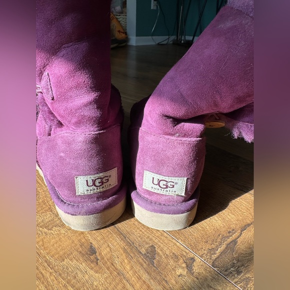 UGG Bailey Button Boots Size 8 - Picture 3 of 5